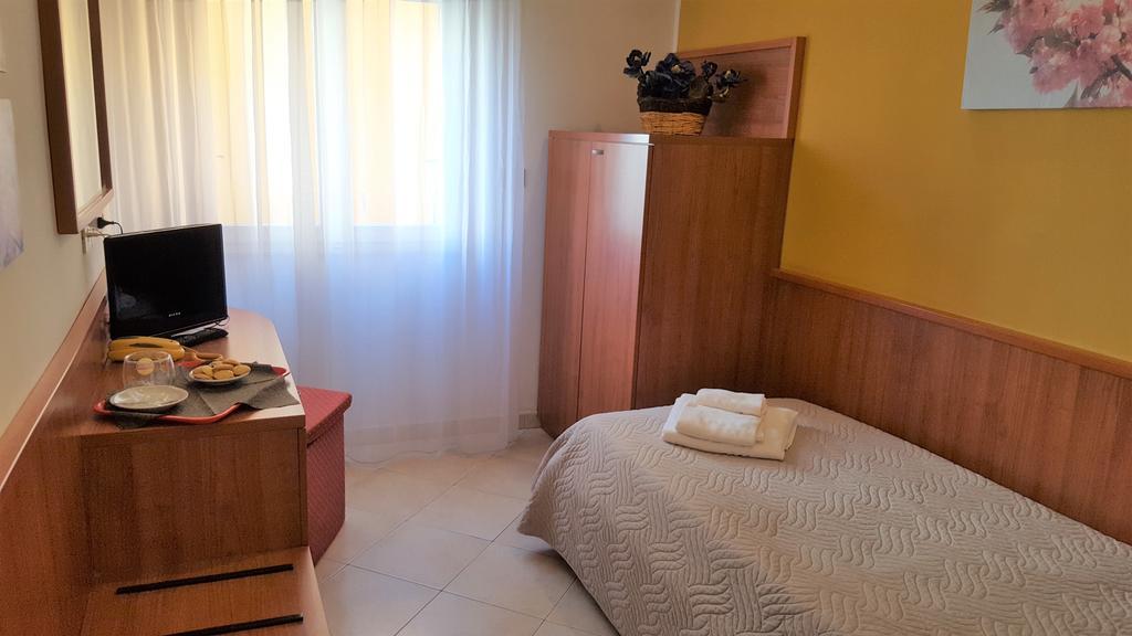 Hotel Bengasi Rimini Eksteriør billede