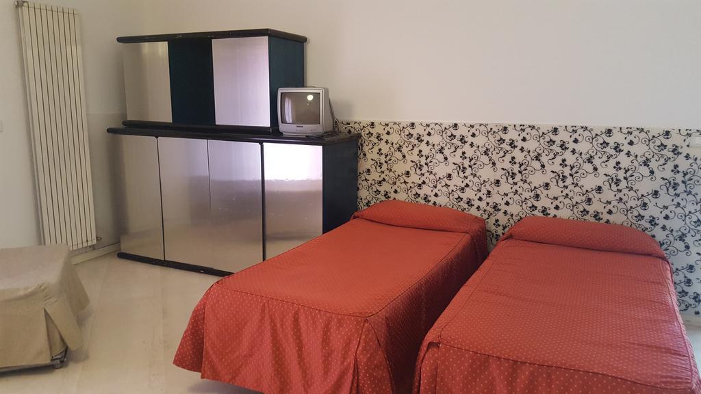 Hotel Bengasi Rimini Eksteriør billede